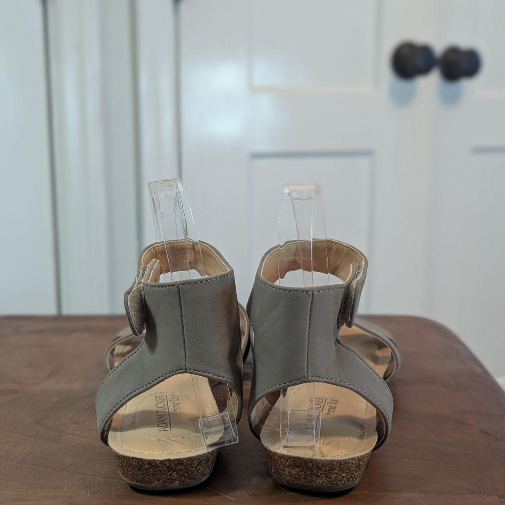 Adam Tucker Grayish Brown Sandals Women's 9 MALLY excellent Used Cond Me Too - Picture 3 of 8